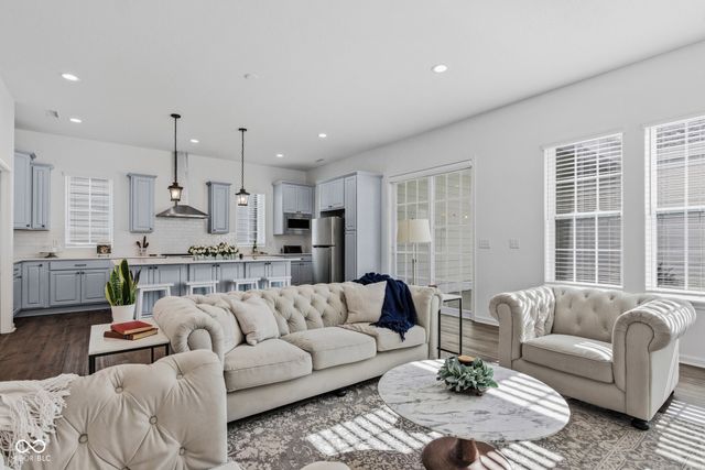 15304 Fairlands Drive, Westfield, IN 46074