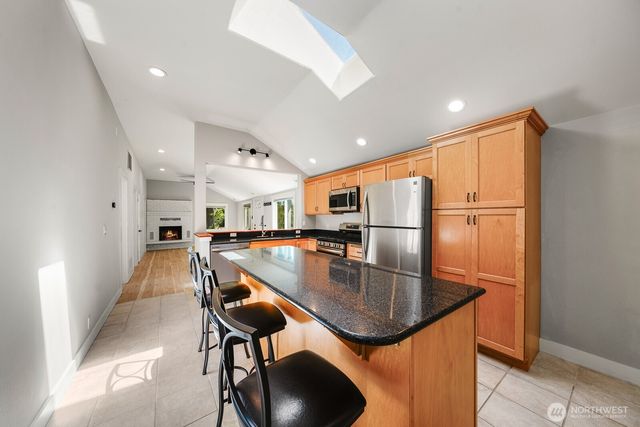 12721 27th Avenue NE, Seattle, WA 98125