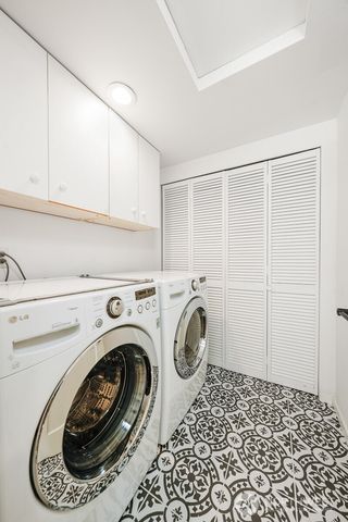 12721 27th Avenue NE, Seattle, WA 98125
