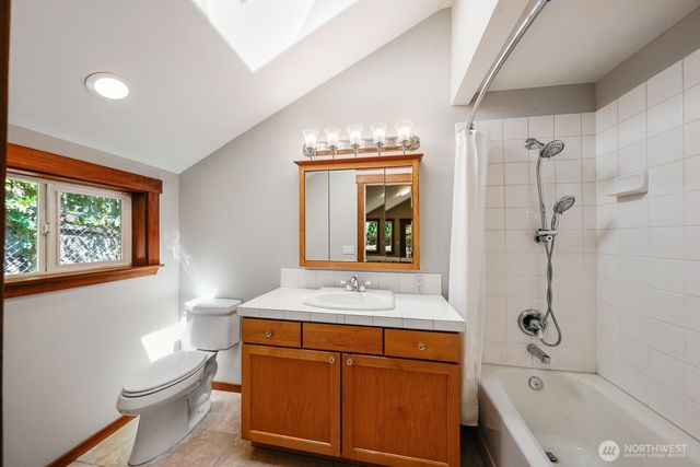 12721 27th Avenue NE, Seattle, WA 98125