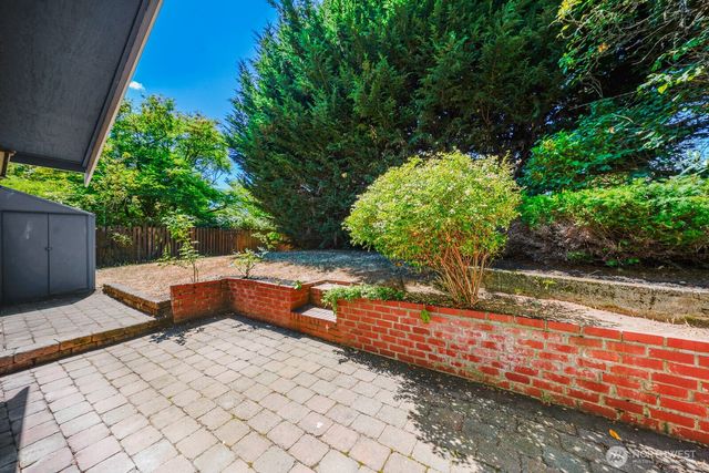 12721 27th Avenue NE, Seattle, WA 98125
