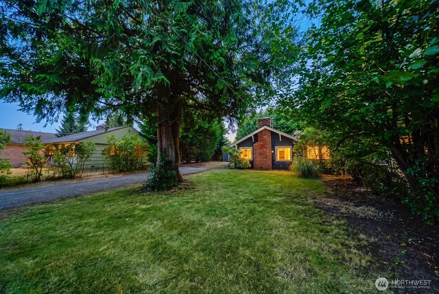 12721 27th Avenue NE, Seattle, WA 98125