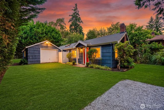 12721 27th Avenue NE, Seattle, WA 98125