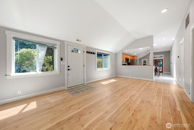 12721 27th Avenue NE, Seattle, WA 98125