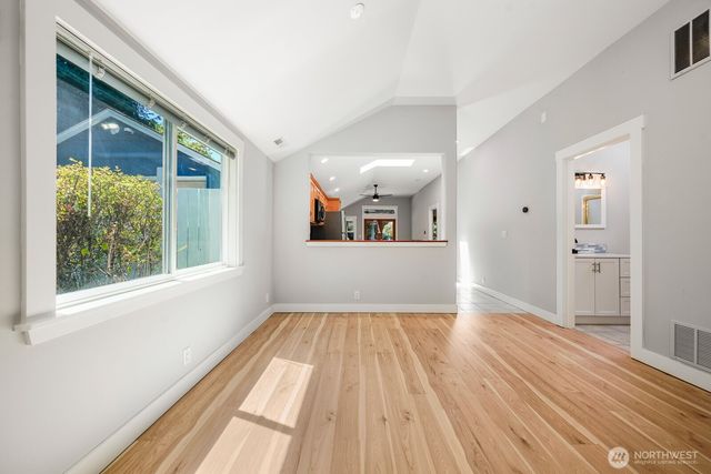 12721 27th Avenue NE, Seattle, WA 98125