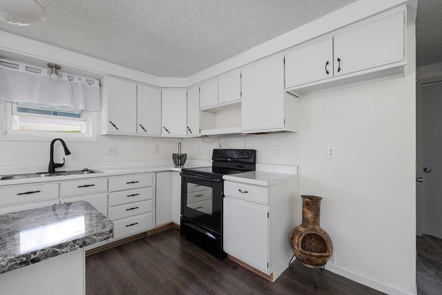 1218 S 17th Street, Ozark, MO 65721