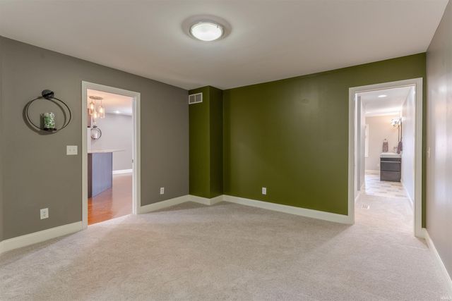 1709 Village Lane, Evansville, IN 47725