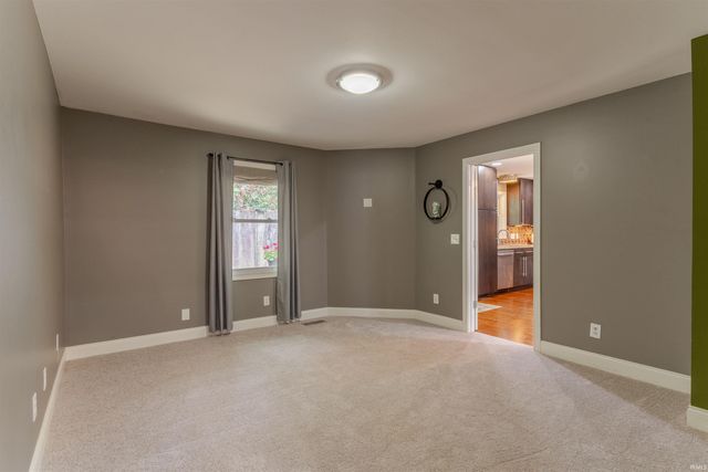 1709 Village Lane, Evansville, IN 47725