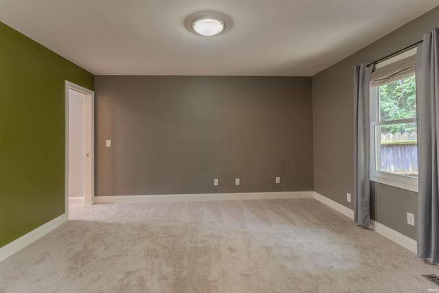 1709 Village Lane, Evansville, IN 47725