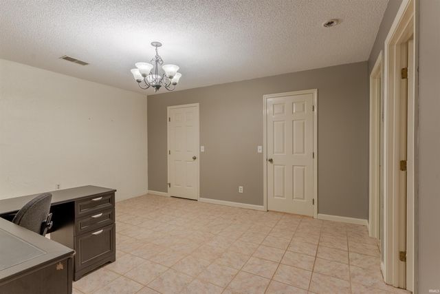 1709 Village Lane, Evansville, IN 47725