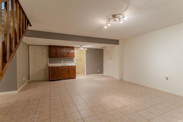 1709 Village Lane, Evansville, IN 47725