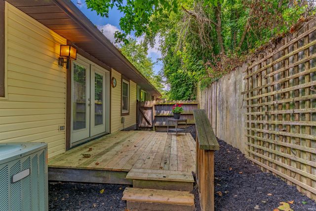 1709 Village Lane, Evansville, IN 47725