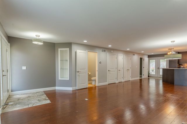 1709 Village Lane, Evansville, IN 47725