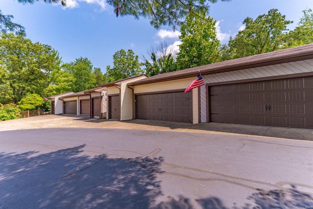 1709 Village Lane, Evansville, IN 47725