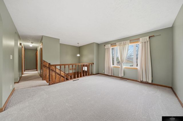 3311 N 72nd Street, Lincoln, NE 68507