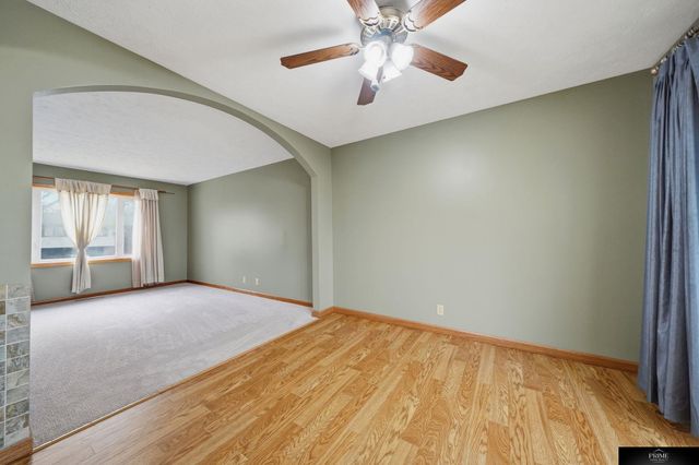 3311 N 72nd Street, Lincoln, NE 68507