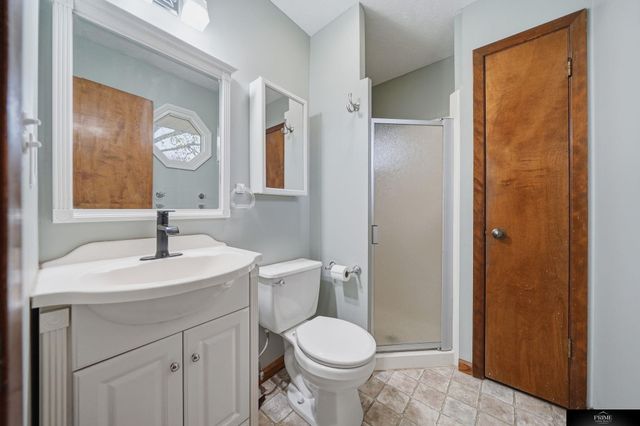 3311 N 72nd Street, Lincoln, NE 68507