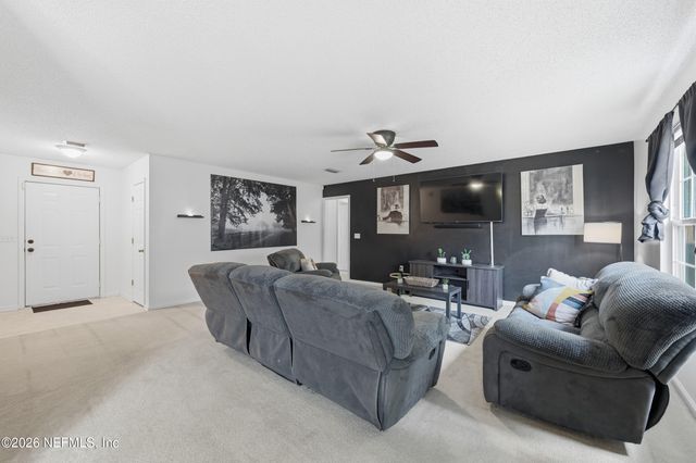 735 N CYPRESS Avenue, Green Cove Springs, FL 32043