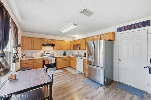 735 N CYPRESS Avenue, Green Cove Springs, FL 32043