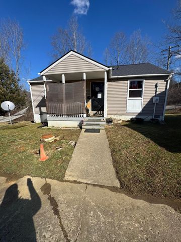 205 Federal Place, Cumberland, KY 40823