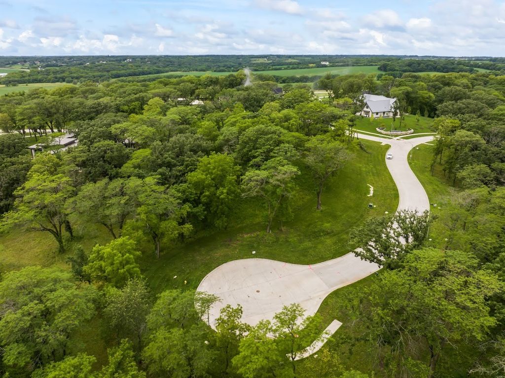 1471 S Timber Lane, West Des Moines, IA 50266