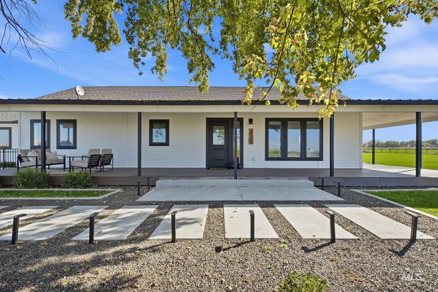 18284 Dean Ln, Nampa, ID 83687 property photo