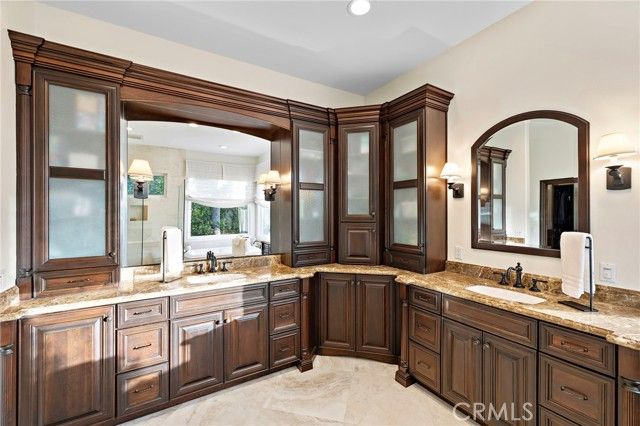 25282 Derbyhill, Laguna Hills, CA 92653