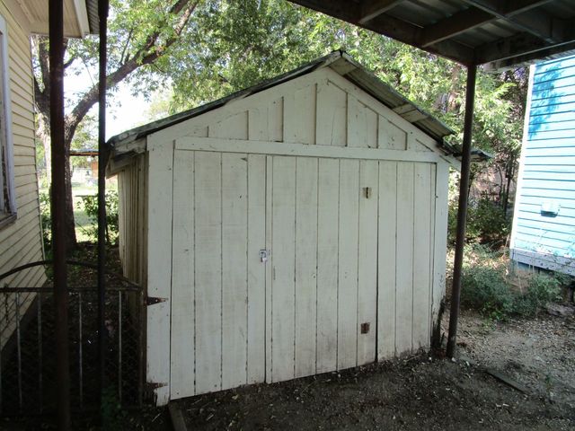 504 S Concho Street, Coleman, TX 76834