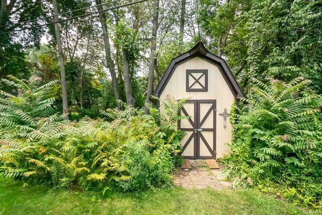 19030 Auten Road, South Bend, IN 46637