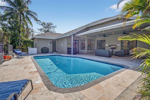 1500 Firethorn Drive, Wellington, FL 33414