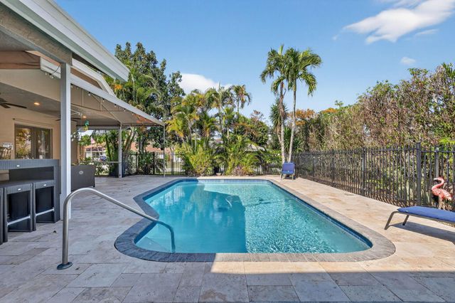 1500 Firethorn Drive, Wellington, FL 33414