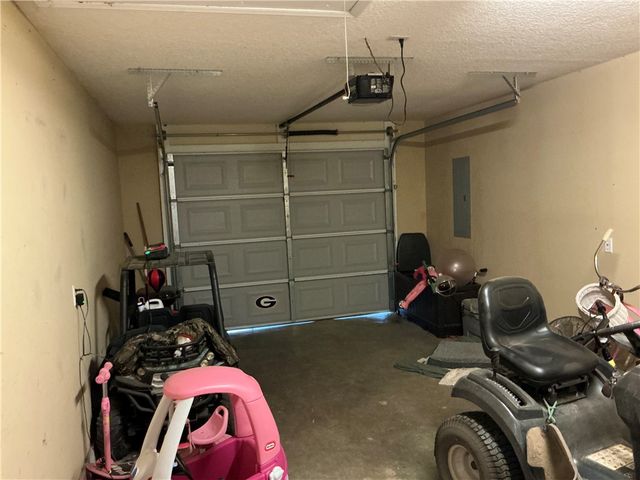 4078 Meadow Circle, Blackshear, GA 31516