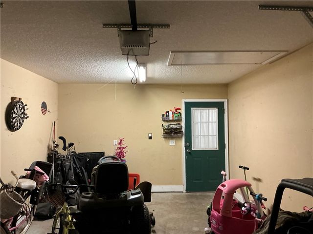 4078 Meadow Circle, Blackshear, GA 31516