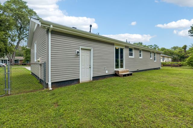 105 N Hampton Ct, Smyrna, TN 37167
