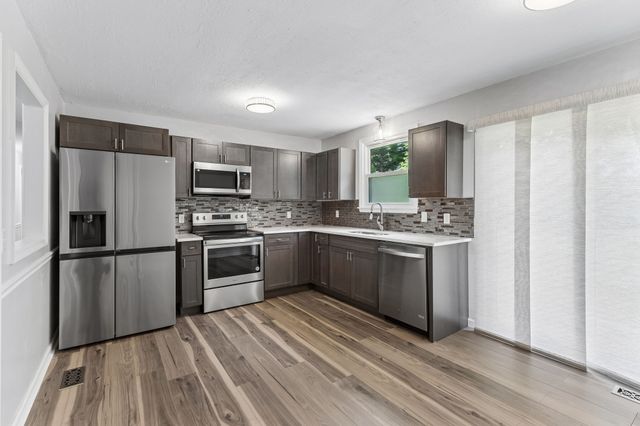 105 N Hampton Ct, Smyrna, TN 37167