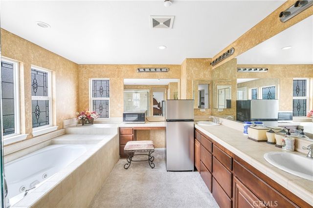 3101 Curly Horse Way, Norco, CA 92860