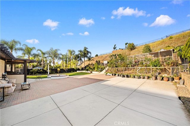 3101 Curly Horse Way, Norco, CA 92860