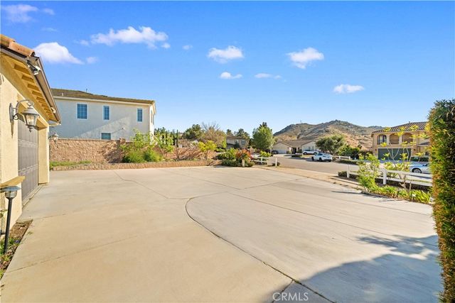 3101 Curly Horse Way, Norco, CA 92860