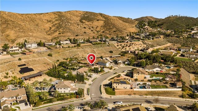 3101 Curly Horse Way, Norco, CA 92860
