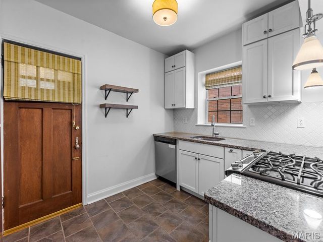 7532 Cromwell Dr. 2N, Clayton, MO 63105