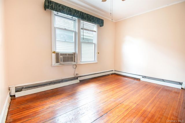 916 Hollywood Avenue, Bronx, NY 10465