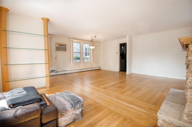 916 Hollywood Avenue, Bronx, NY 10465