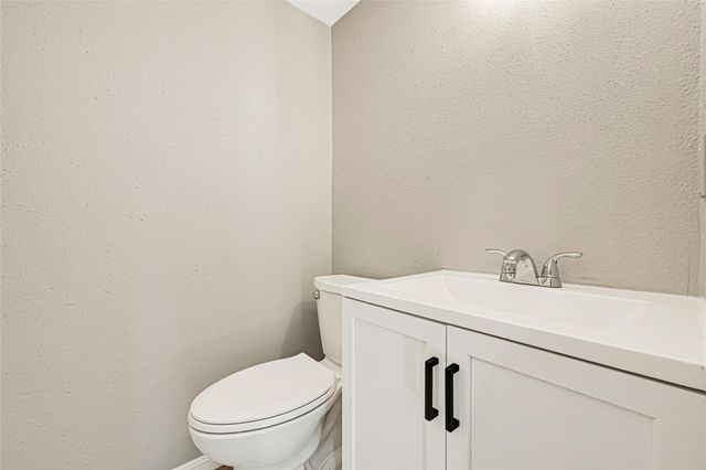 1627 Mabry Mill Road, Houston, TX 77062