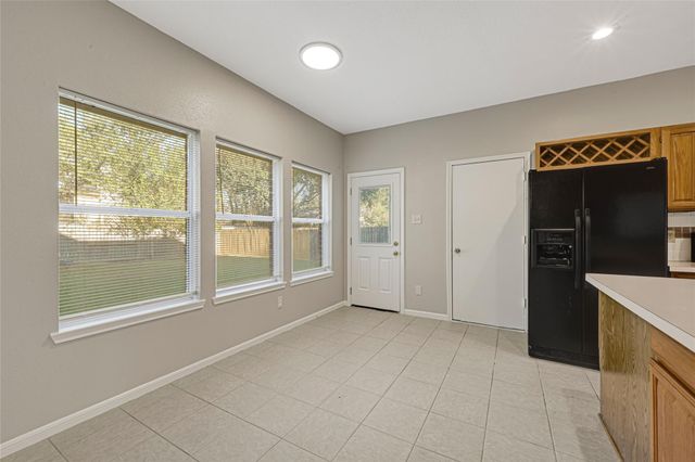 1627 Mabry Mill Road, Houston, TX 77062