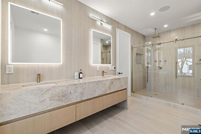 210 Hillcrest Drive, Paramus, NJ 07652