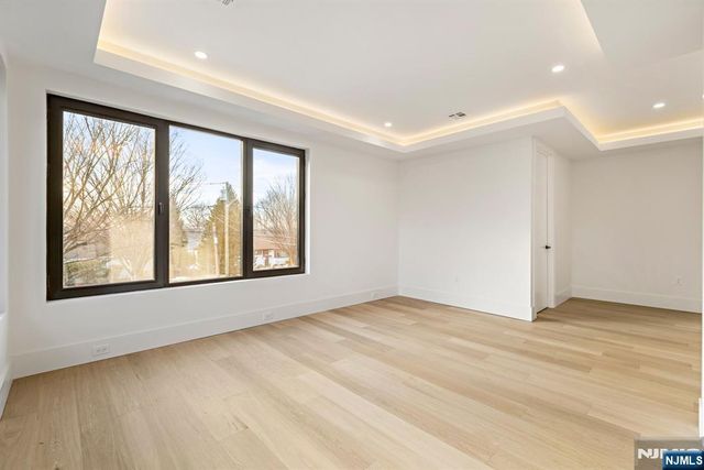 210 Hillcrest Drive, Paramus, NJ 07652