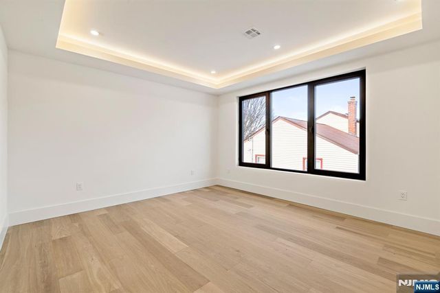 210 Hillcrest Drive, Paramus, NJ 07652