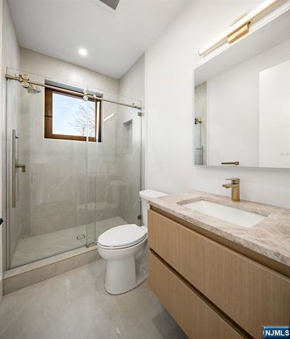 210 Hillcrest Drive, Paramus, NJ 07652