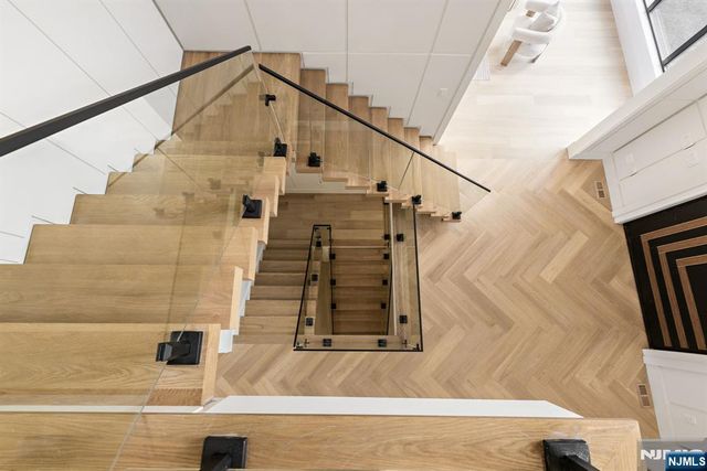 210 Hillcrest Drive, Paramus, NJ 07652