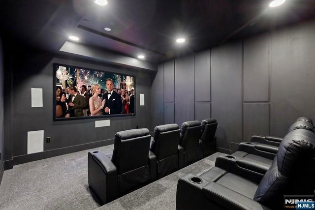 210 Hillcrest Drive, Paramus, NJ 07652